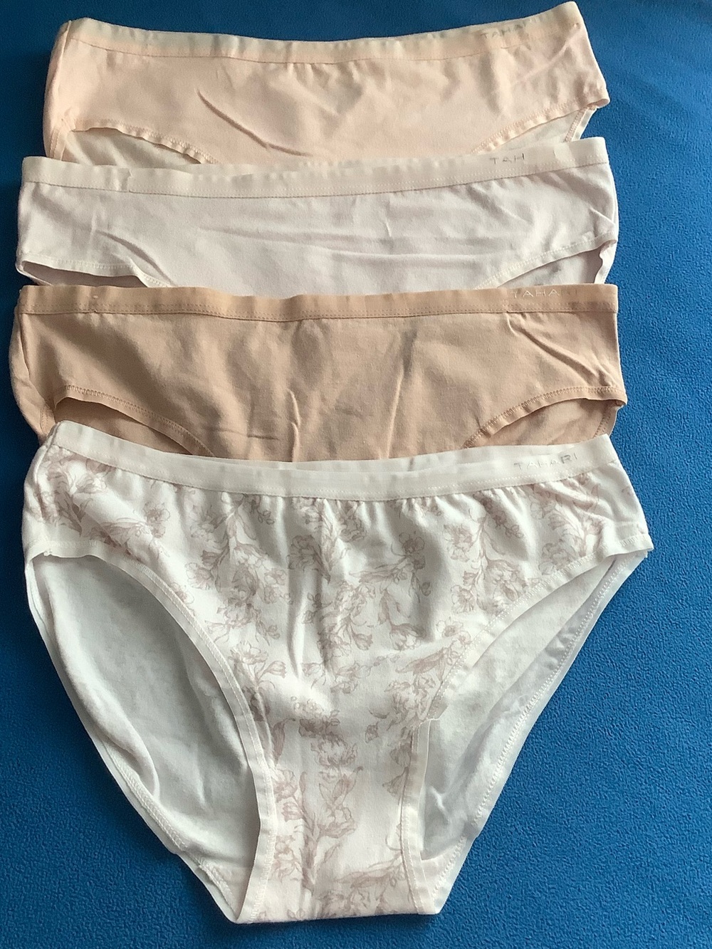 Tahari Underwear Bundle of 4 Size M New Without Tags